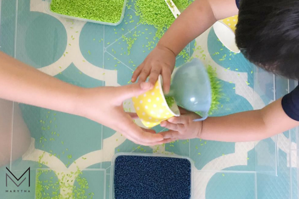 quick and easy diy sensory bin scoop and pour activity